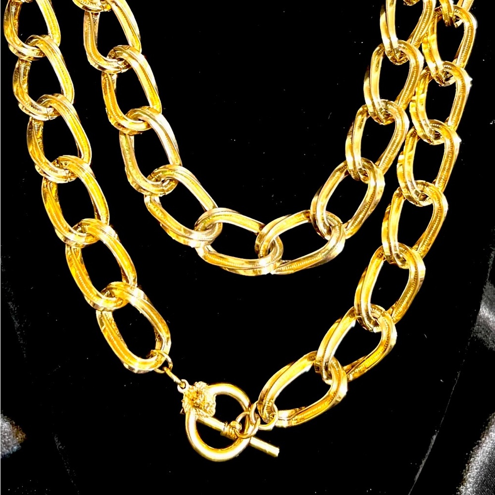 Anne Klein Gold Lion Necklace Vintage